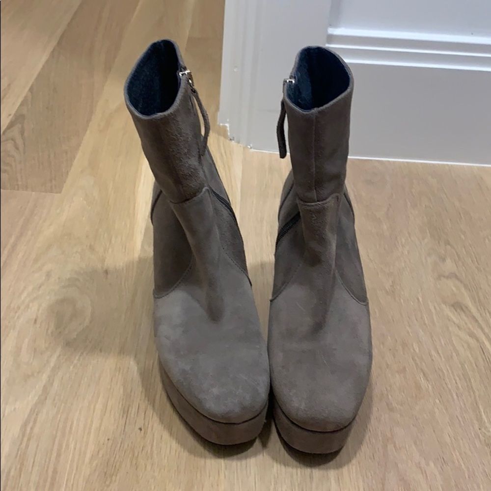 Cute Booties - Picture 3 of 7